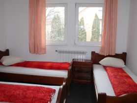 camera tripla suceava